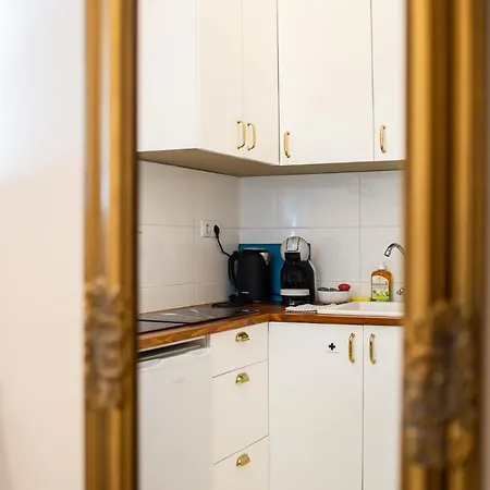 Apartment Writer's Place Downtown Flat Near Basilica And Opera With Ac Budapest